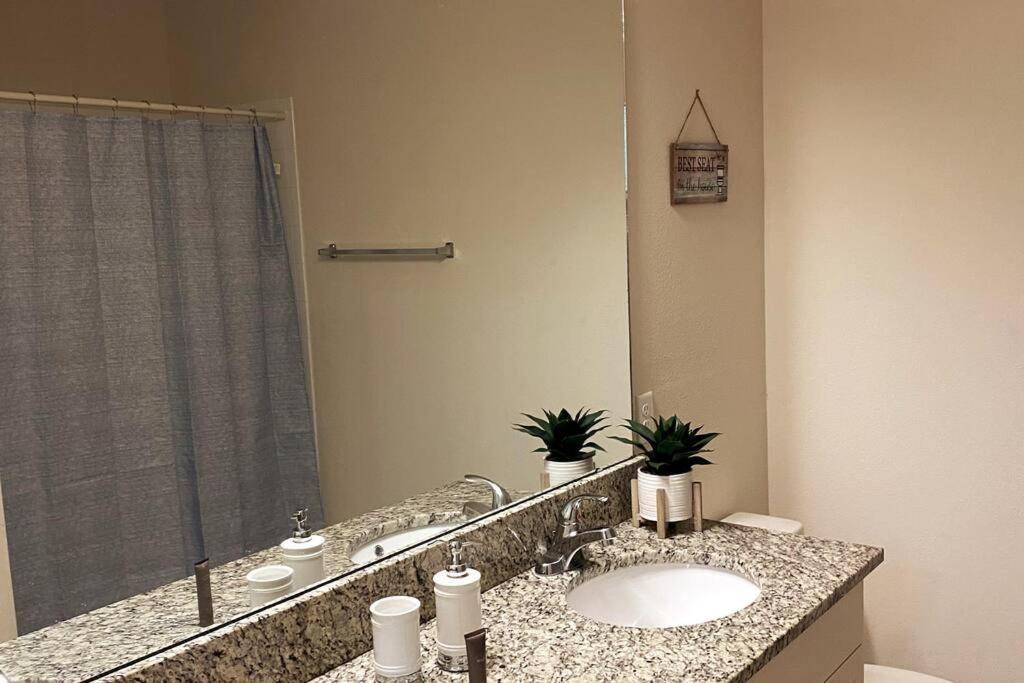 Super Comfy And Spacious 3 Bedroom 10 Minutes From Disney, With Major Shopping 4 Minutes Away Kissimmee Bagian luar foto