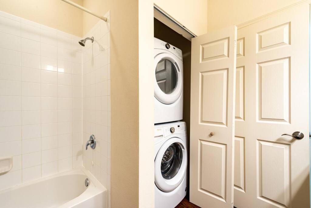 Super Comfy And Spacious 3 Bedroom 10 Minutes From Disney, With Major Shopping 4 Minutes Away Kissimmee Bagian luar foto